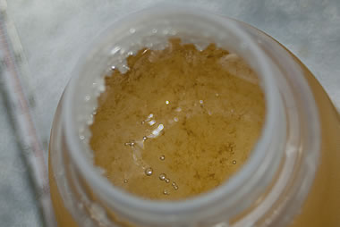 結晶した蜂蜜（固まったはちみつ）の戻し方（変化2）