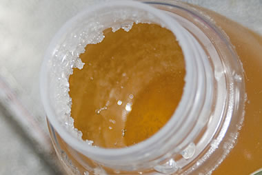 結晶した蜂蜜（固まったはちみつ）の戻し方（変化3）